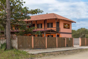 Отель Residencial Brown  Бомбиньяс